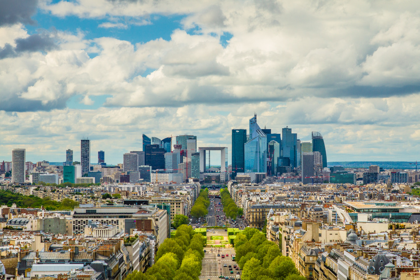 Bürostadt La Defense in Paris, Frankreich