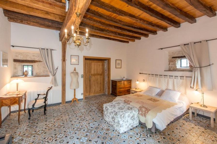 logis-hotel-le-clos-des-sureaux-chambres-seur-717948 - Copie