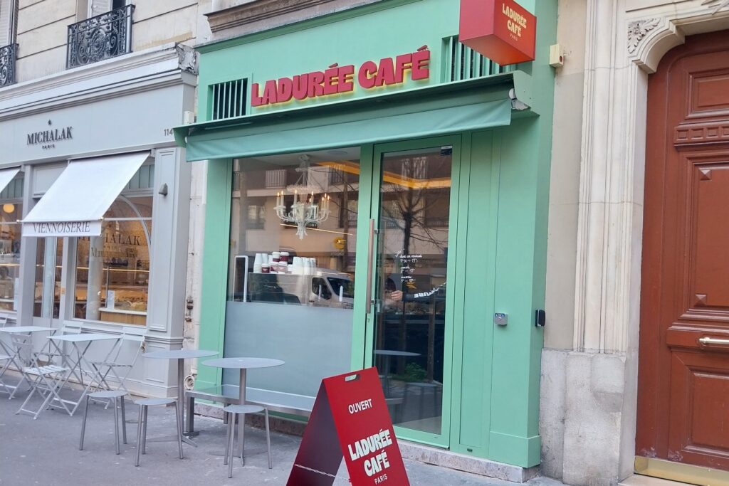 Lov Group ouvre à Paris son premier Ladurée Café