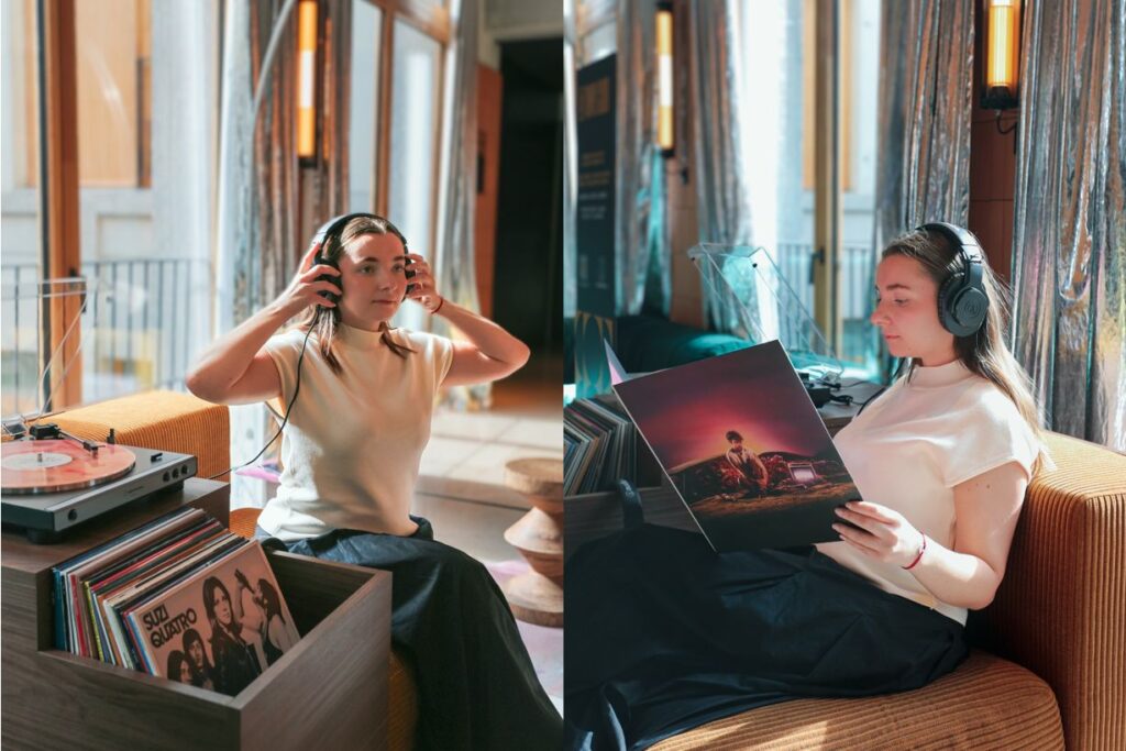 Samedi 18 avril, à l’occasion du Disquaire Day, TRIBE, marque midscale du groupe Accor, lance le TRIBE Vinyl Club, une initiative qui fera vibrer ses hôtels au son des platines, entre espaces d’écoute dédiés et partenariats avec des disquaires locaux. En mai 2026, TRIBE sortira également un disque vinyle exclusif, en collaboration avec Radio Nova. Intitulé « New Grounds », il mêlera artistes émergents et confirmés, et offrira même 4 titres inédits créés pour la marque. Disponible dans les hôtels TRIBE participants et chez les disquaires participants.